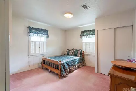 Bedroom - 404 W Curran St, Des Arc, AR 72040 photo 5 of 6