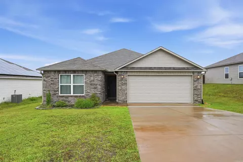 5056 Red Fox Trl, Bauxite, AR 72011