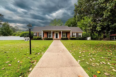 484 Elaine Ave, Camden, AR 71701