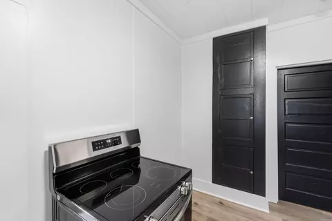 Kitchen - 1828 Johnston Ave, Conway, AR 72034 photo 5 of 5