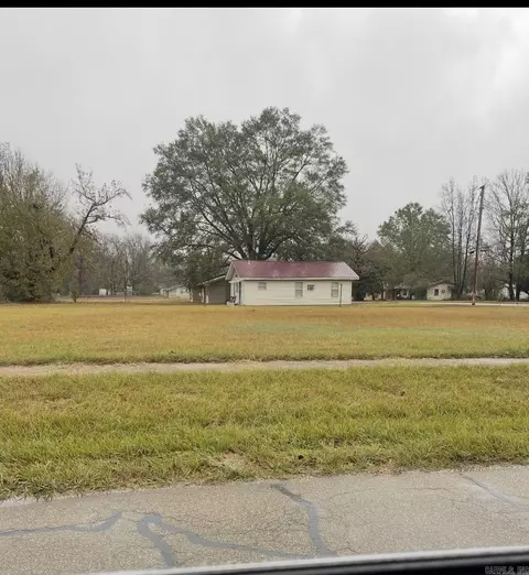 802 W 6th, Crossett, AR 71635