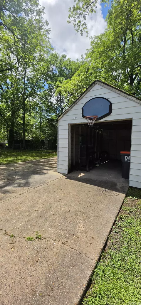 Other - 1818 S Olive St, Pine Bluff, AR 71603 photo 1 of 5