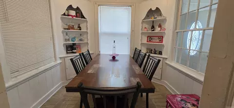 Dining - 1818 S Olive St, Pine Bluff, AR 71603 photo 2 of 2