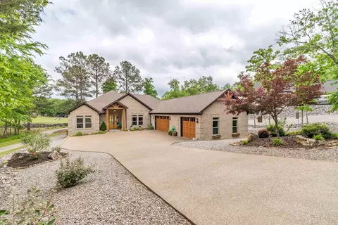 77 Alteza Dr, Hot Springs Village, AR 71909