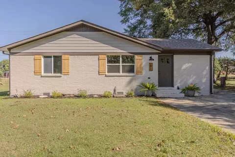 1811 Magnolia Ln, Paragould, AR 72450