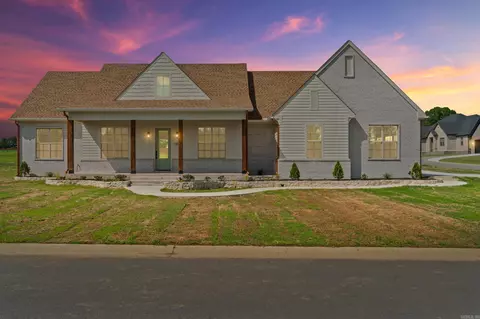 1806 Secretariat Way, Searcy, AR 72143