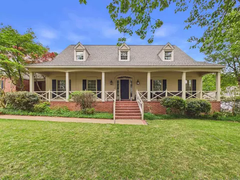 12 Country Club Cir, Searcy, AR 72143