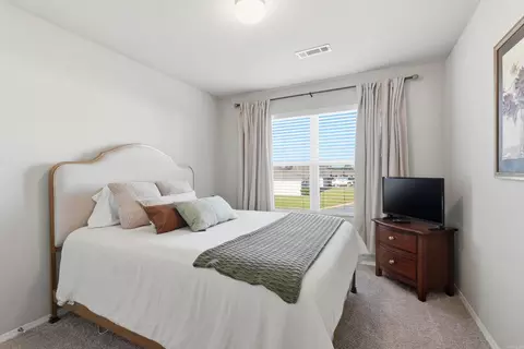Bedroom - 8 Spring Ridge Ln, Conway, AR 72032 photo 3 of 4