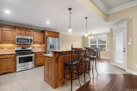 Kitchen - 3018 Dapple Gray, Benton, AR 72015 photo 2 of 5