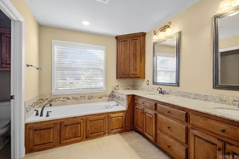 Bath - 3018 Dapple Gray, Benton, AR 72015 photo 1 of 4