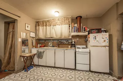 Kitchen - 603 Razorback Dr, Clinton, AR 72031 photo 2 of 3