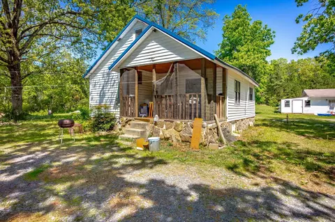603 Razorback Dr, Clinton, AR 72031