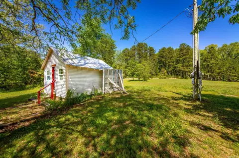 Exterior - 603 Razorback Dr, Clinton, AR 72031 photo 4 of 6