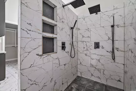 Bath - 84 Windsong Dr, Cabot, AR 72023 photo 6 of 9