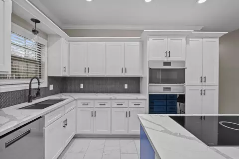 Kitchen - 84 Windsong Dr, Cabot, AR 72023 photo 6 of 6