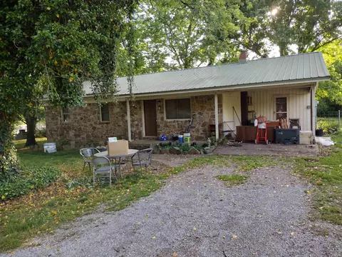 409 Hughes Ave, Mountain View, AR 72560