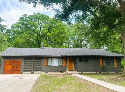 803 Maple St, Crossett, AR 71635