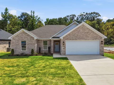 153 Southridge Blvd, Arkadelphia, AR 71923