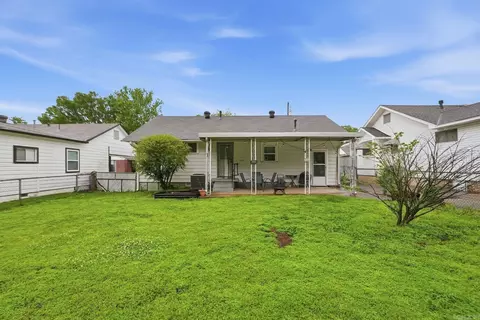 626 W Maple St, Benton, AR 72015 photo 27