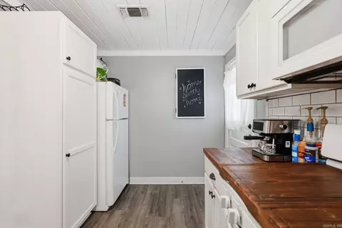 626 W Maple St, Benton, AR 72015 photo 13