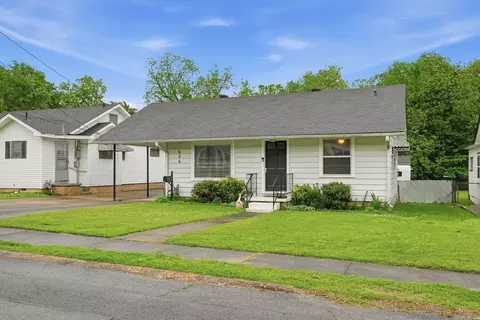 626 W Maple St, Benton, AR 72015