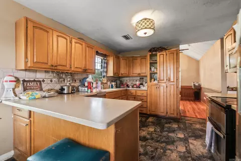 Kitchen - 3075 Sassy Rd, Conway, AR 72034 photo 2 of 3