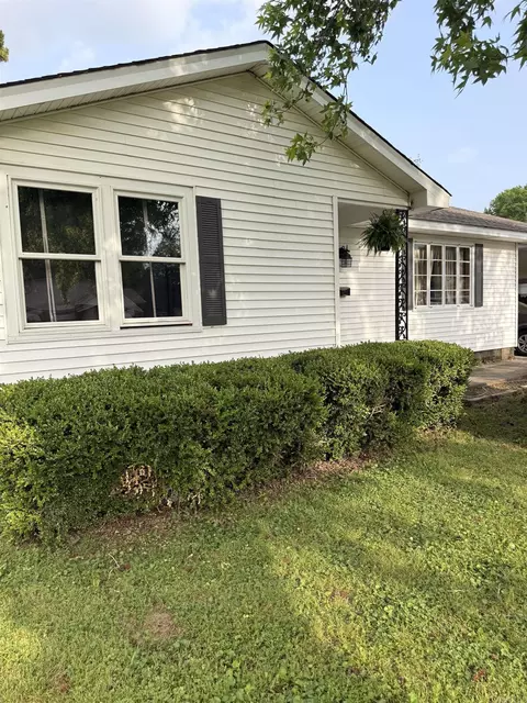 491 N Scurlock, Piggott, AR 72454