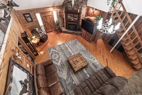 Living - 263 Jenkins Ln, Malvern, AR 72104 photo 3 of 5