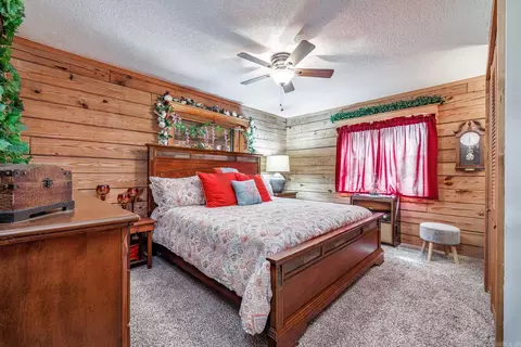 Bedroom - 263 Jenkins Ln, Malvern, AR 72104 photo 5 of 7