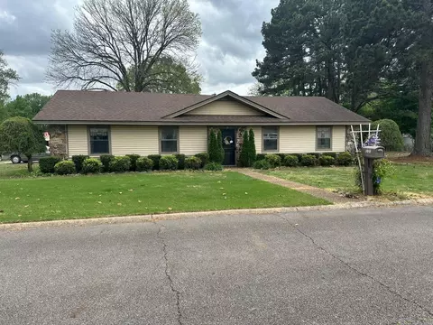 111 Hefner St, Searcy, AR 72143
