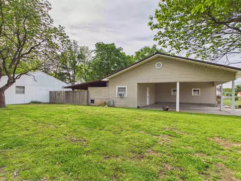 803 Springfield St, Berryville, AR 72616
