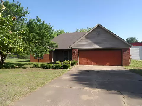 1404 Brian Ln, Trumann, AR 72472 photo 1