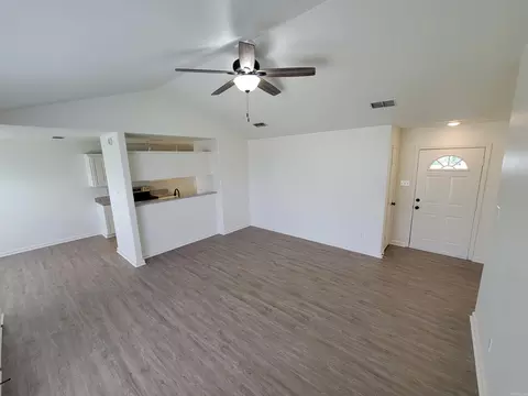 Living - 1037 Tori Ln, Beebe, AR 72012 photo 3 of 4