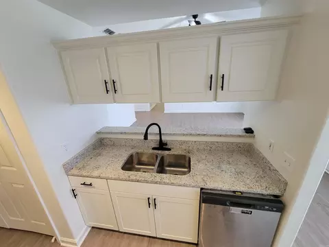 Kitchen - 1037 Tori Ln, Beebe, AR 72012 photo 2 of 4