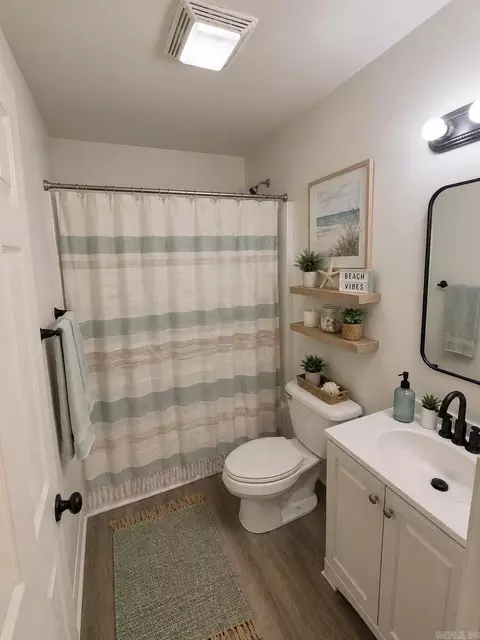Bath - 1037 Tori Ln, Beebe, AR 72012 photo 2 of 6