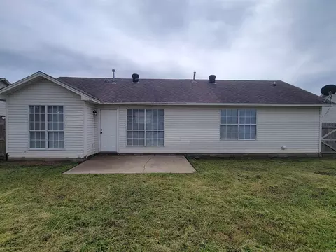 Exterior - 1037 Tori Ln, Beebe, AR 72012 photo 5 of 8