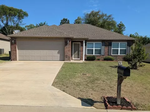 4204 Willow Ridge Dr, Jonesboro, AR 72405