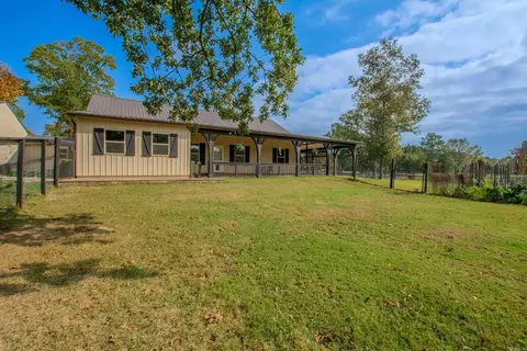 19688 Mcpherson Rd, Mabelvale, AR 72103