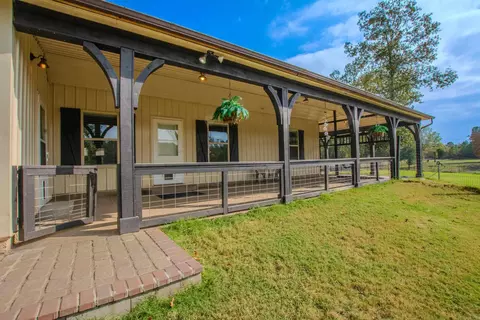 19688 Mcpherson Rd, Mabelvale, AR 72103