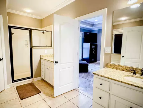 Bath - 1432 Angel Dr, Alexander, AR 72002 photo 3 of 4
