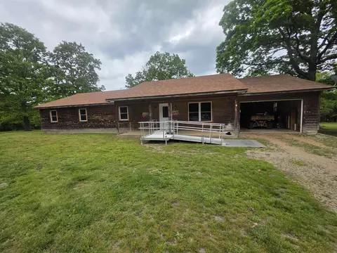 Exterior - 406 E Cc Rd, Hardy, AR 72542 photo 5 of 18