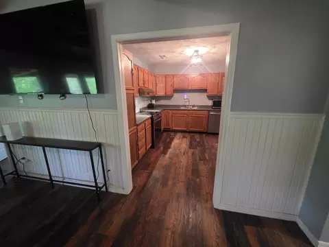 Entry Way - 406 E Cc Rd, Hardy, AR 72542 photo 4 of 6