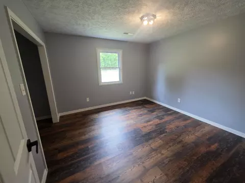 Bedroom - 406 E Cc Rd, Hardy, AR 72542 photo 3 of 7