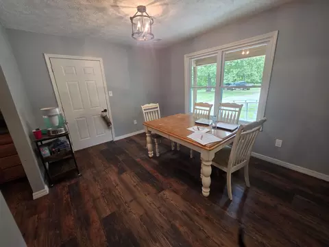 Dining - 406 E Cc Rd, Hardy, AR 72542 photo 1 of 2