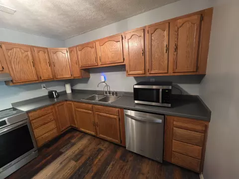 Kitchen - 406 E Cc Rd, Hardy, AR 72542 photo 2 of 2