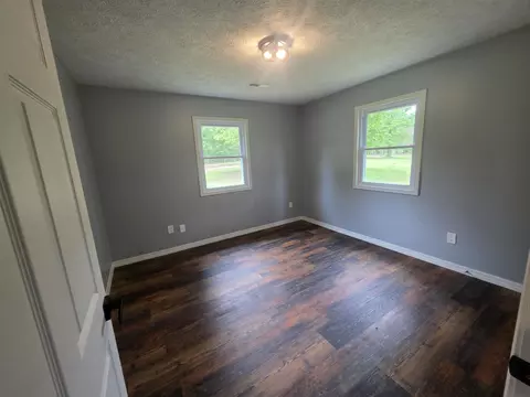 Bedroom - 406 E Cc Rd, Hardy, AR 72542 photo 5 of 7