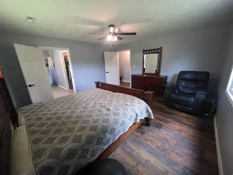 Bedroom - 406 E Cc Rd, Hardy, AR 72542 photo 7 of 7
