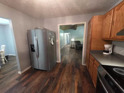 Entry Way - 406 E Cc Rd, Hardy, AR 72542 photo 5 of 6