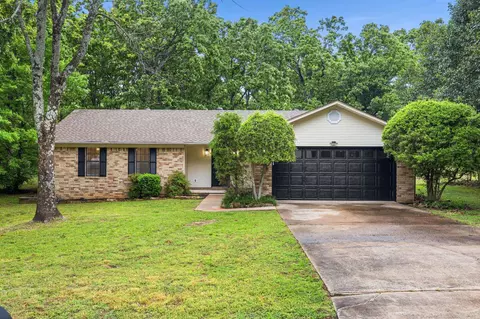 40 Sunset Ln, Cabot, AR 72023