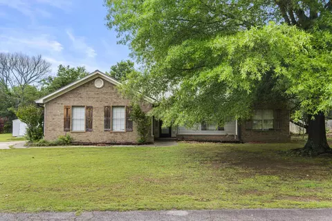 103 Centerview Ct, Searcy, AR 72143